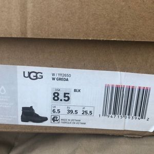 UGG W Greda boots brand new never worn 8.5 black